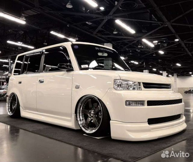 Решетка Toyota bb Gialla sportivo