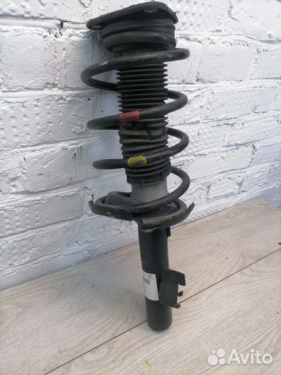 Стойка передняя правая Mazda 3 BK 2.0 2008