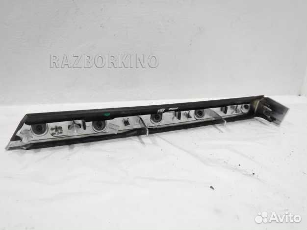 Накладка двери задней правой