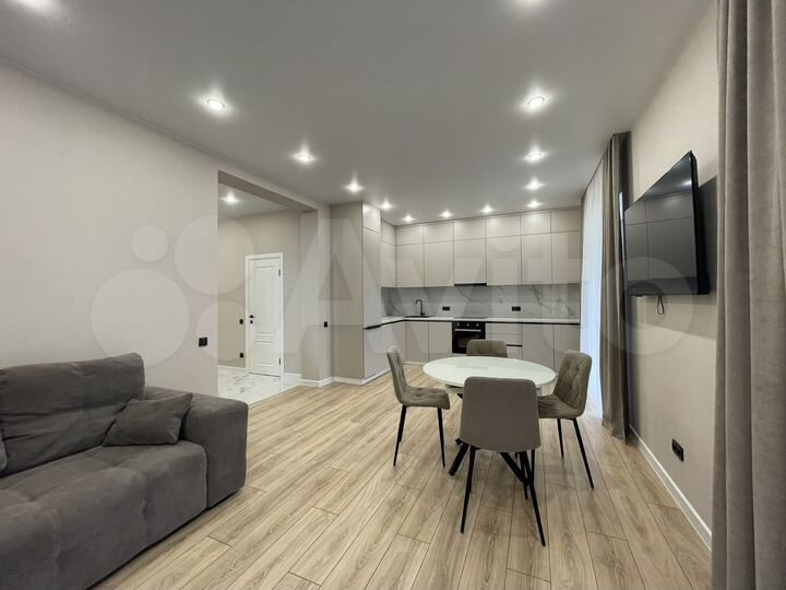 Дом 169,7 м² на участке 7 сот.