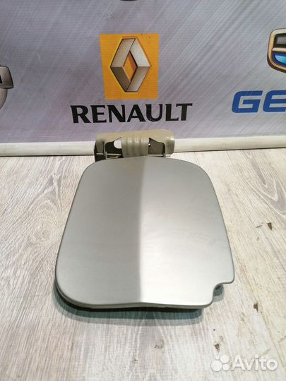 Лючок бензобака Renault duster