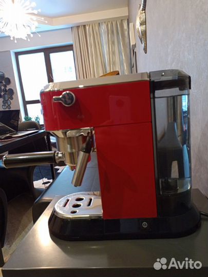 Кофеварка рожковая Delonghi EC 680