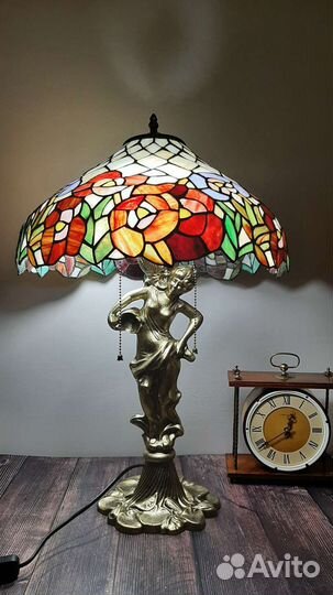 Лампа настольная в стиле Тиффани