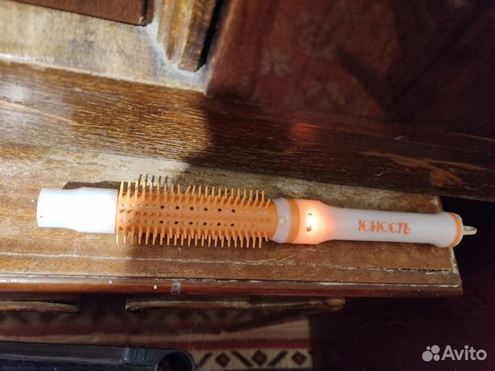 Плойка, электрощипцы, электрорасческа