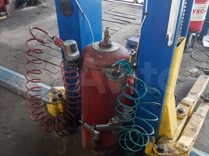 Гараж, > 30 м²