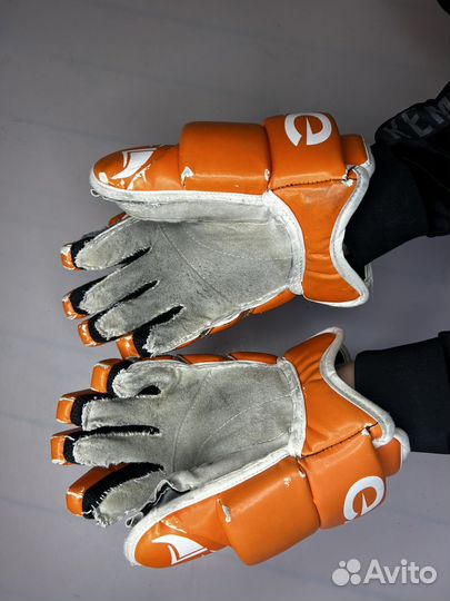 Хоккейная форма комлектом,выход на лед