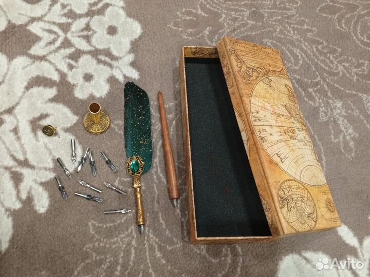 Перьевая ручка перо