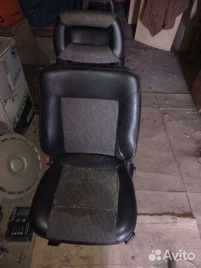 Сиденья на audi 100 с3