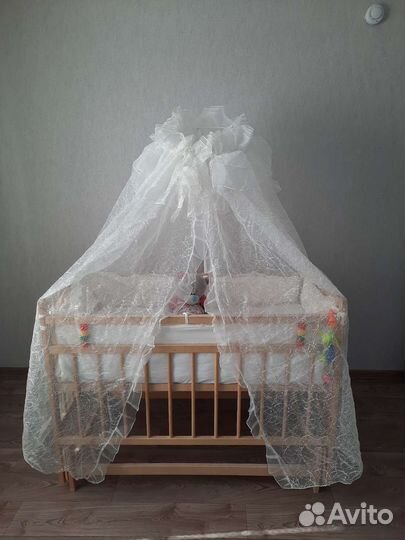 Кровать с балдахином