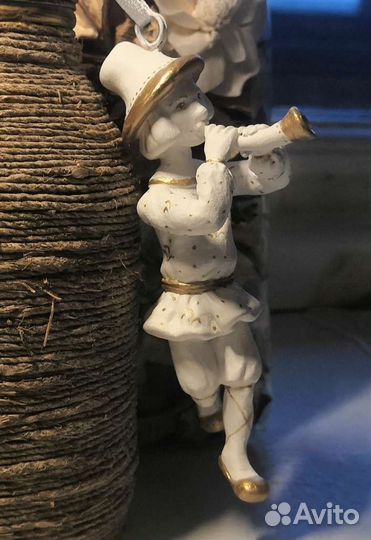 Игрушка новогодняя на ёлку скоморох с дудкой