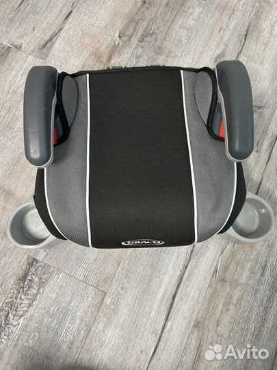 Детский бустер автомобильный