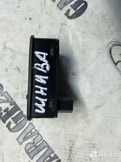 Переключатель регулировки зеркала chevrolet niva