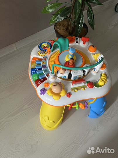 Развивающий столик жирафики