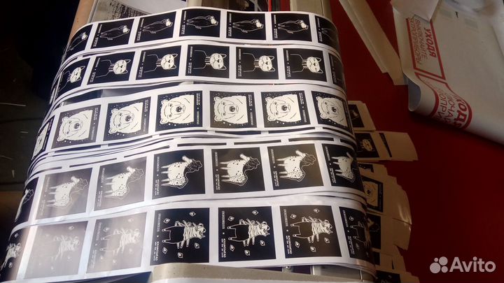 Печать наклеек, стикеров, самоклейки, табличек