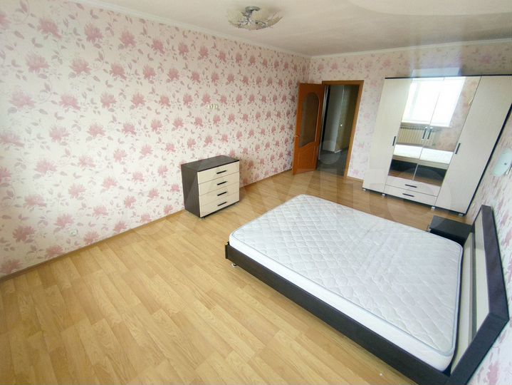 2-к. квартира, 87 м², 9/10 эт.