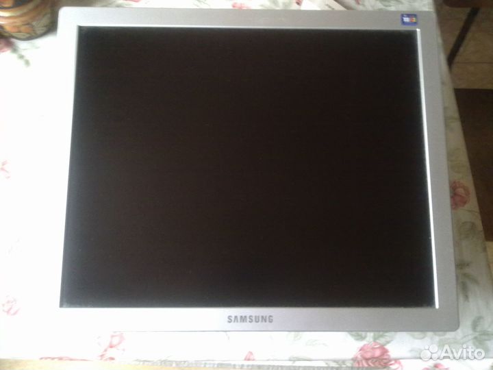 LCD 19 samsung syncmaster 970p монитор