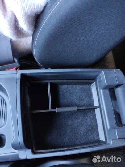 Лоток в подлокотник kia ceed jd