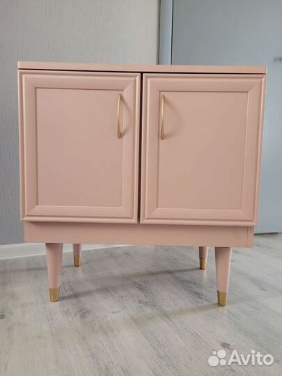 Тумба в современный интерьер