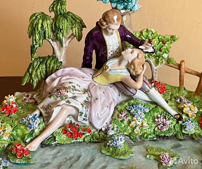 У озера. Длина -38 см. Sitzendorf