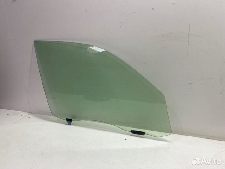 Стекло двери опускное переднее правое Toyota Land