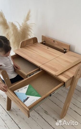 Стол парта растущая с наклоняемой столешницей