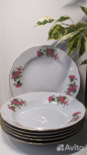 Хрусталь, фарфор, стекло, рюмки, тарелки, стаканы