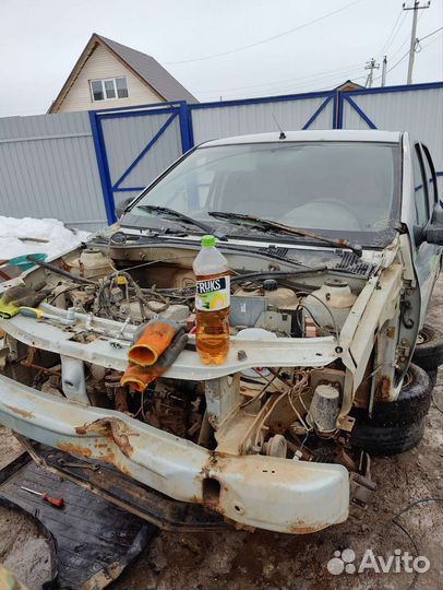 Разбор Рено Логан 1 1,4 с кондером 2005 года