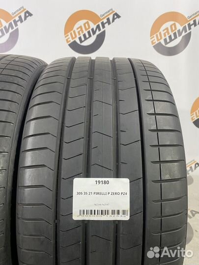 Pirelli P Zero PZ4 305/35 R21