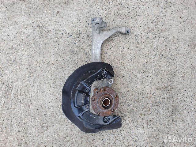 Кулак передний левый для Audi A6 C6