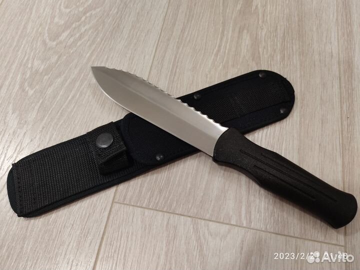 Нож туристический 