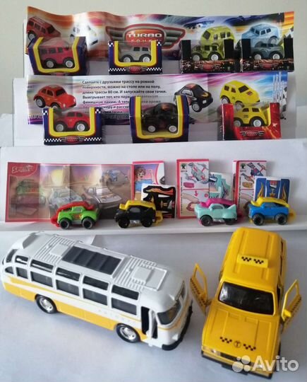 Киндер-сюрприз. машинки серии. модель такси и др