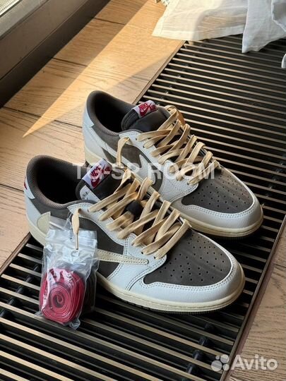 Air Jordan 1 Low x Travis Scott