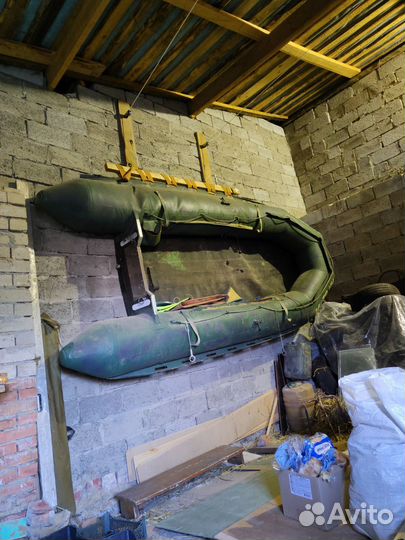 Лодка с мотором