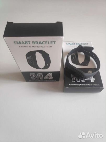 Фитнес браслет M4