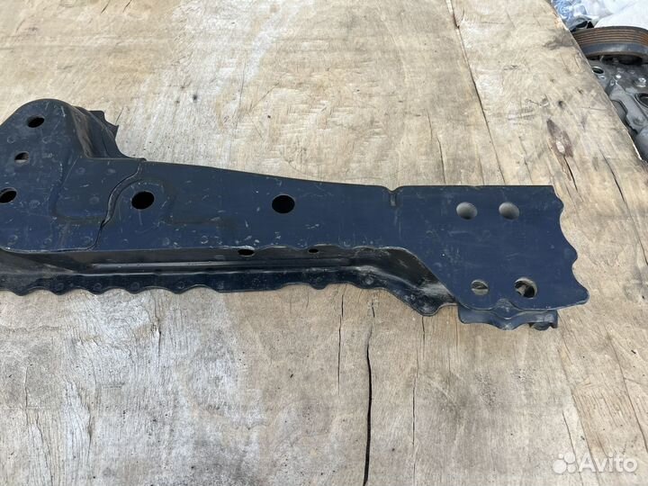 Балка передняя поперечная Toyota Corolla 150