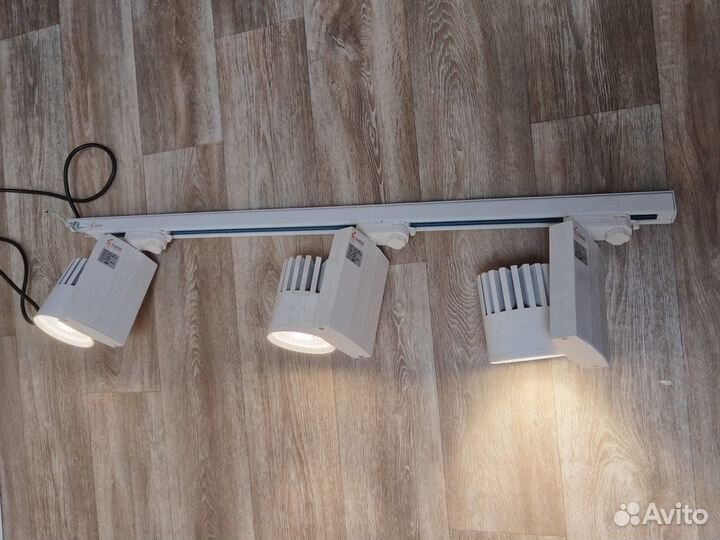 Трековые светильники бу