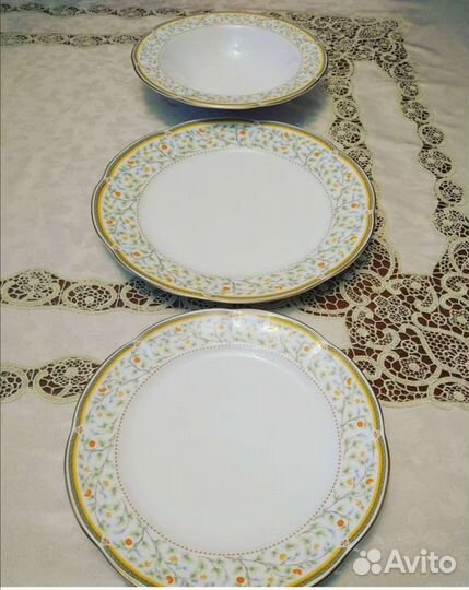 Тарелки костяного фарфора 