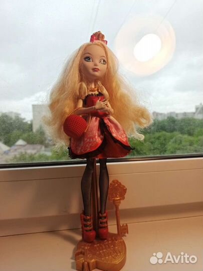 Эппл Вайт базовая кукла Эвер Афтер Хай