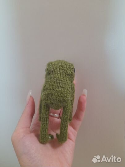 Вяжу милых лягушек