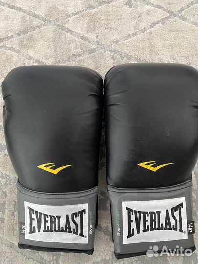 Боксерские перчатки everlast 14 oz новые