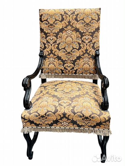 Салонный антикварный гарнитур мягкой мебели