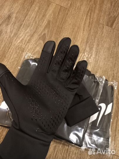 Перчатки nike hyperwarm