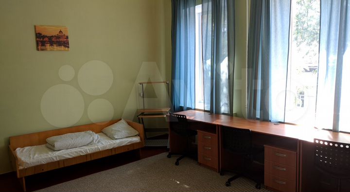 Комната 30 м² в 3-к., 2/2 эт.