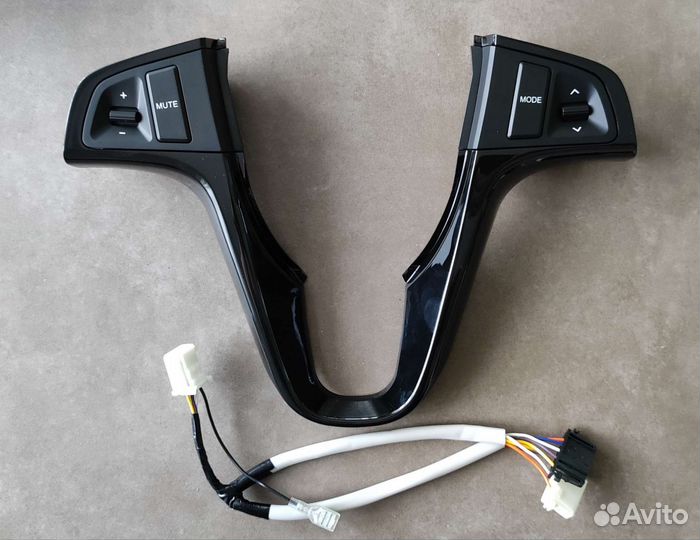 Кнопки руля Hyundai Solaris 1