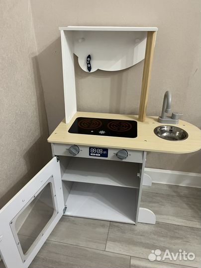 Детская игровая кухня деревянная