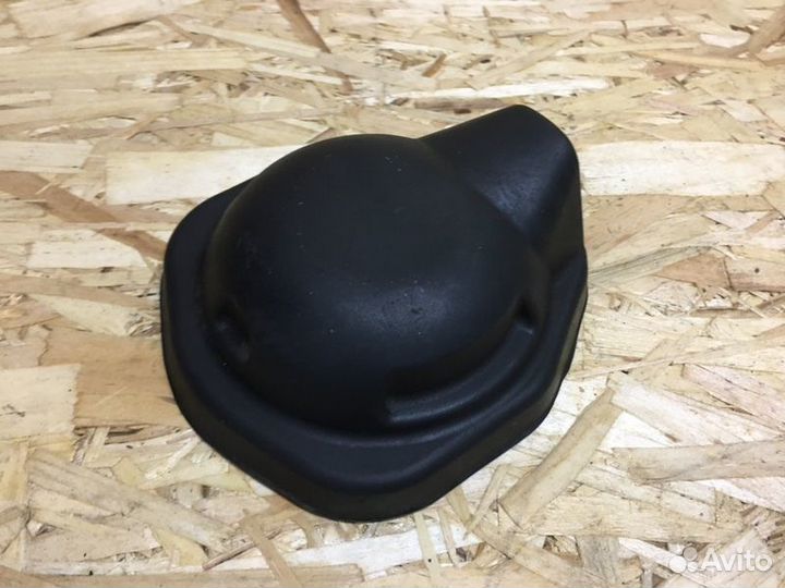 Крышка амортизатора передняя Mercedes-Benz E550