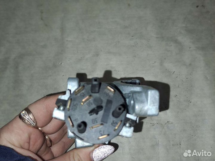 Замок зажигания Volkswagen Passat B5