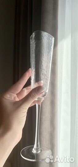 Бокалы для вина и шампанского новые