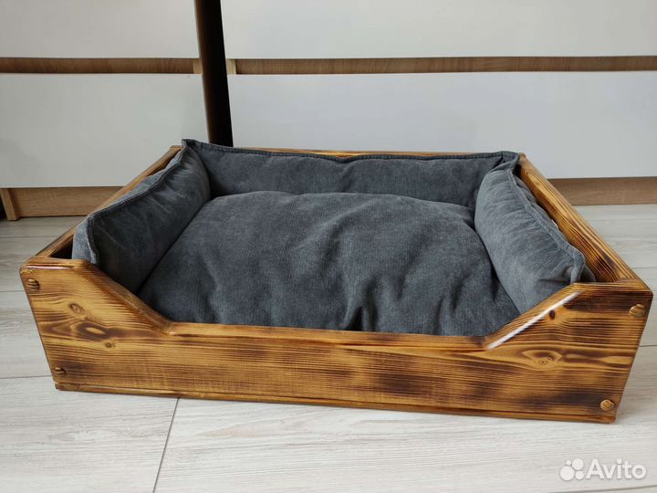 Лежанка для кошечек и собачек