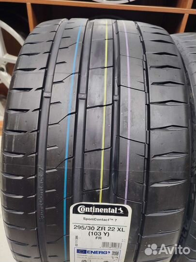 Continental ContiSportContact 7 295/30 R22 и 335/25 R22 103Y